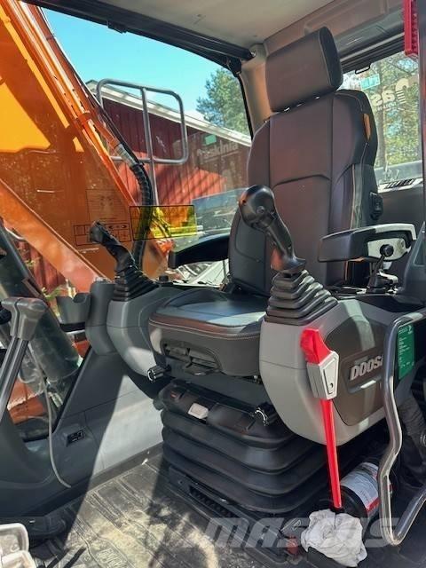 Doosan DX 140 LC 大型油圧ショベル12t以上（パワーショベル・ユンボ）