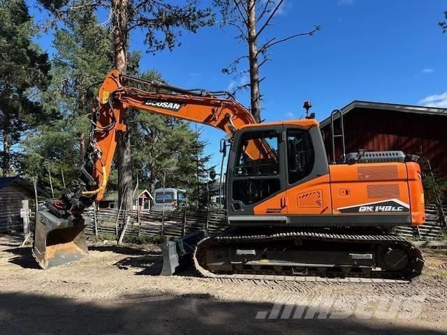 Doosan DX 140 LC 大型油圧ショベル12t以上（パワーショベル・ユンボ）