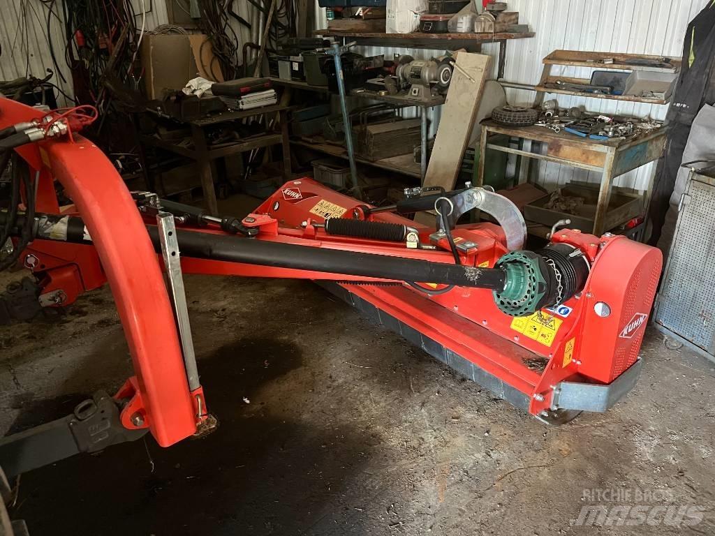 Kuhn TB 211 モアー