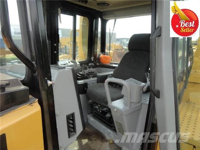 CAT D 8 R ブルドーザー