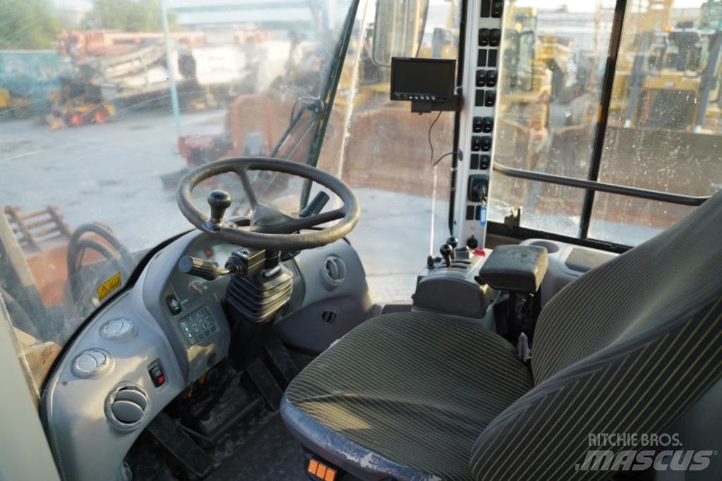 Volvo L220 F ホイールローダー・タイヤショベル