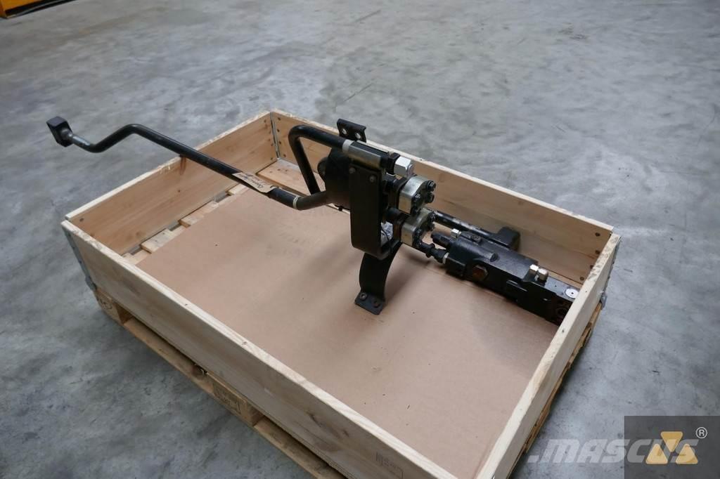 CAT 352-7143 トラック・トレーラー - 　その他