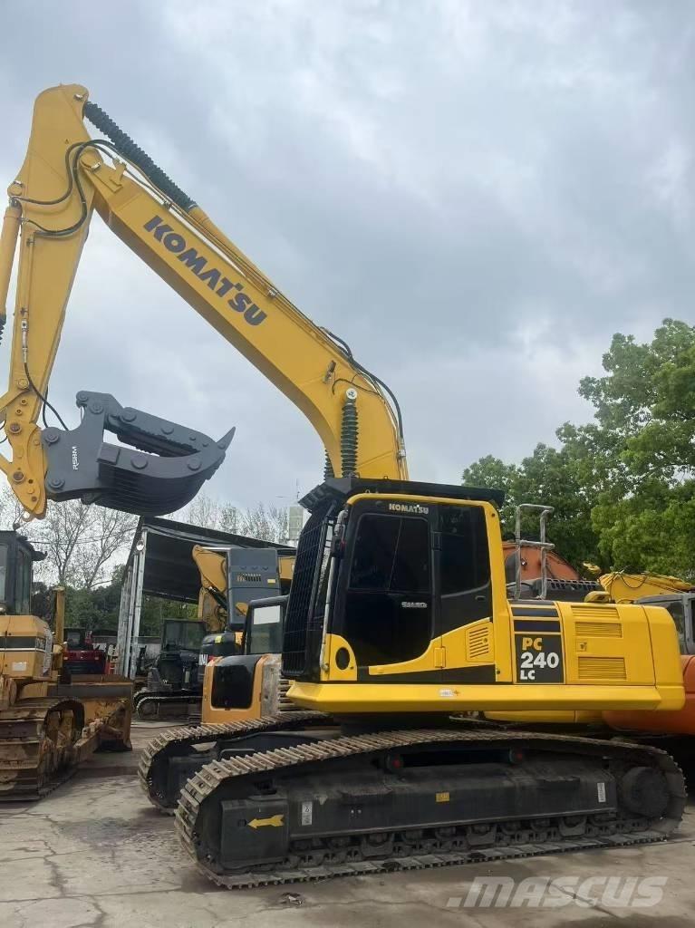 Komatsu PC 240 大型油圧ショベル12t以上（パワーショベル・ユンボ）