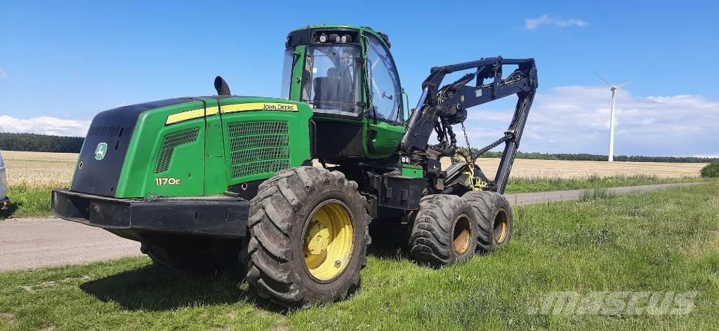 John Deere 1170 E ハーベスター