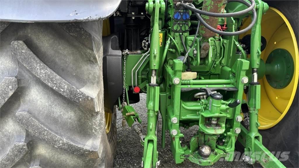 John Deere 6R195 トラクター