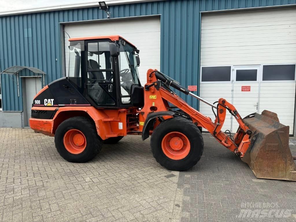 CAT 908 ホイールローダー・タイヤショベル