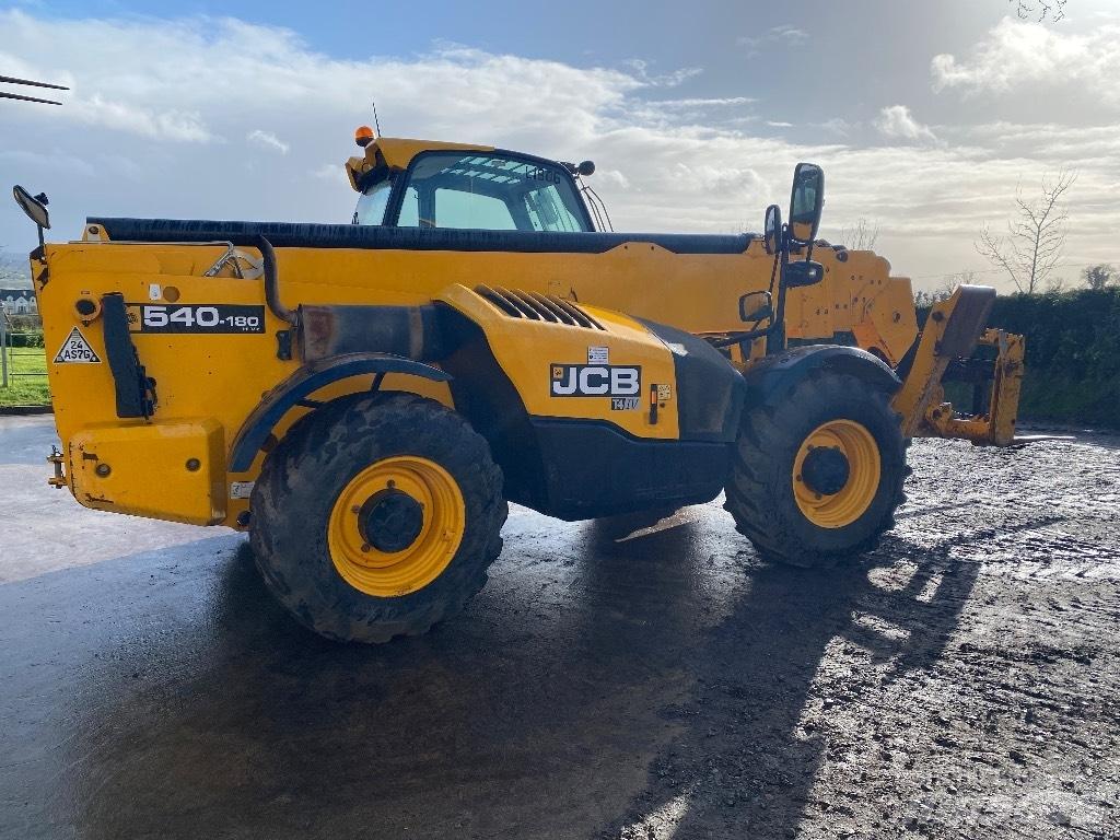 JCB 540-180 テレスコーピックハンドラー