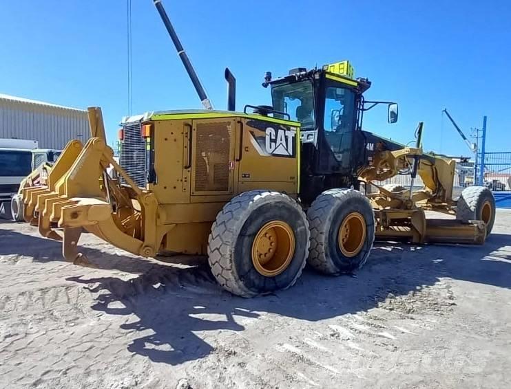 CAT 14 M モーターグレーダー