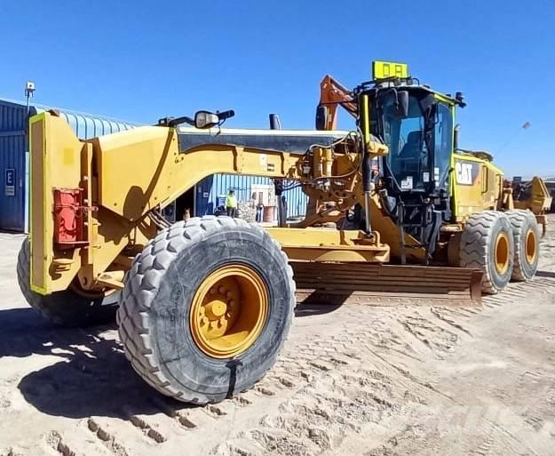 CAT 14 M モーターグレーダー