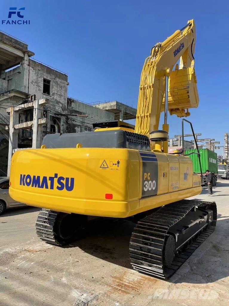 Komatsu PC 300 大型油圧ショベル12t以上（パワーショベル・ユンボ）