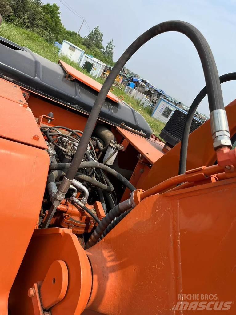 Doosan DH 225 大型油圧ショベル12t以上（パワーショベル・ユンボ）