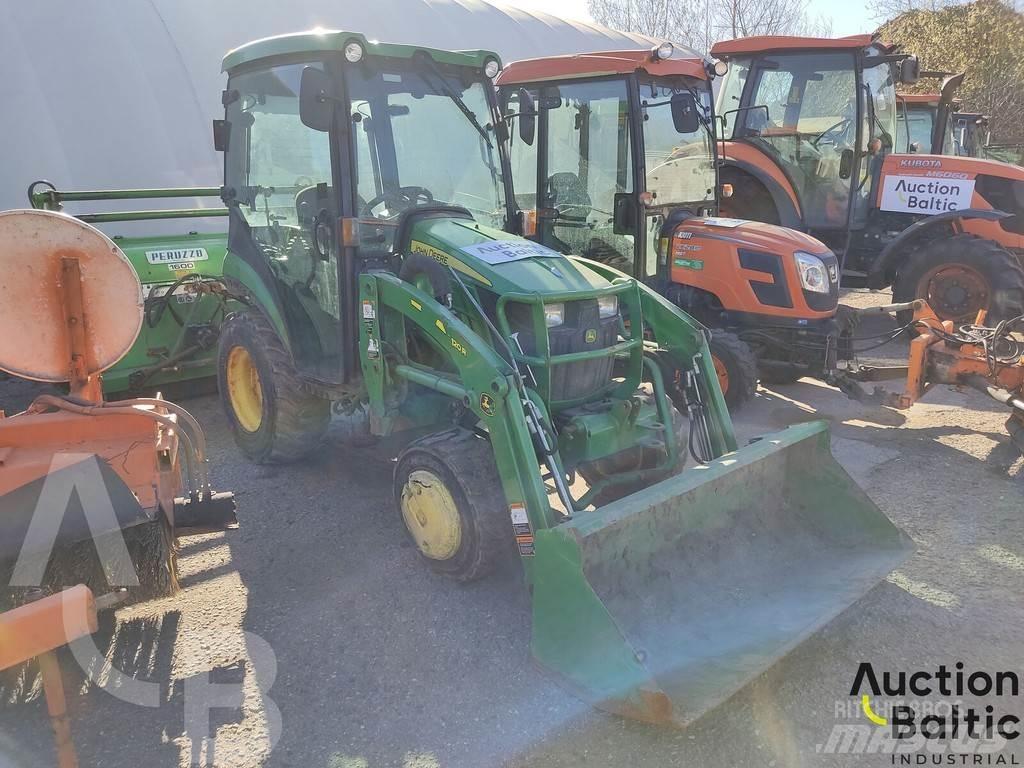 John Deere 2026R トラクター