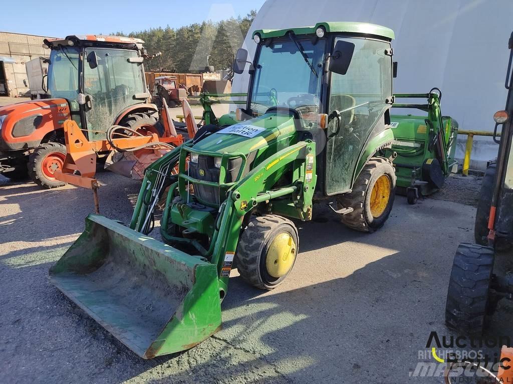 John Deere 2026R トラクター