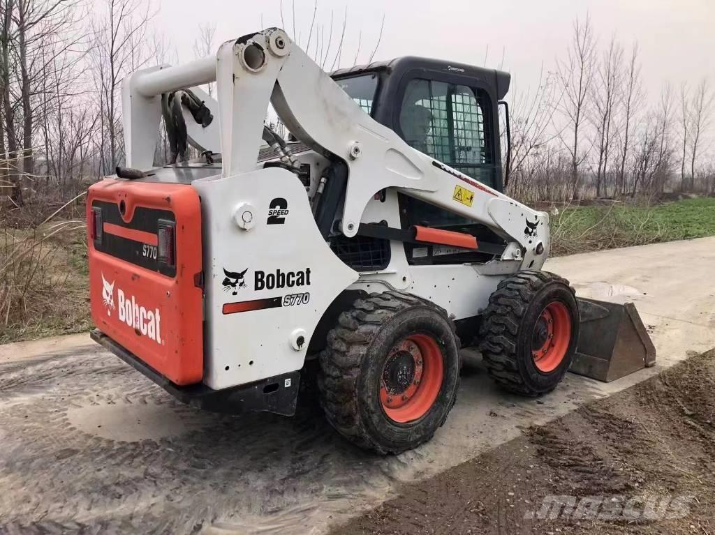 Bobcat S 770 スキッドステアローダー