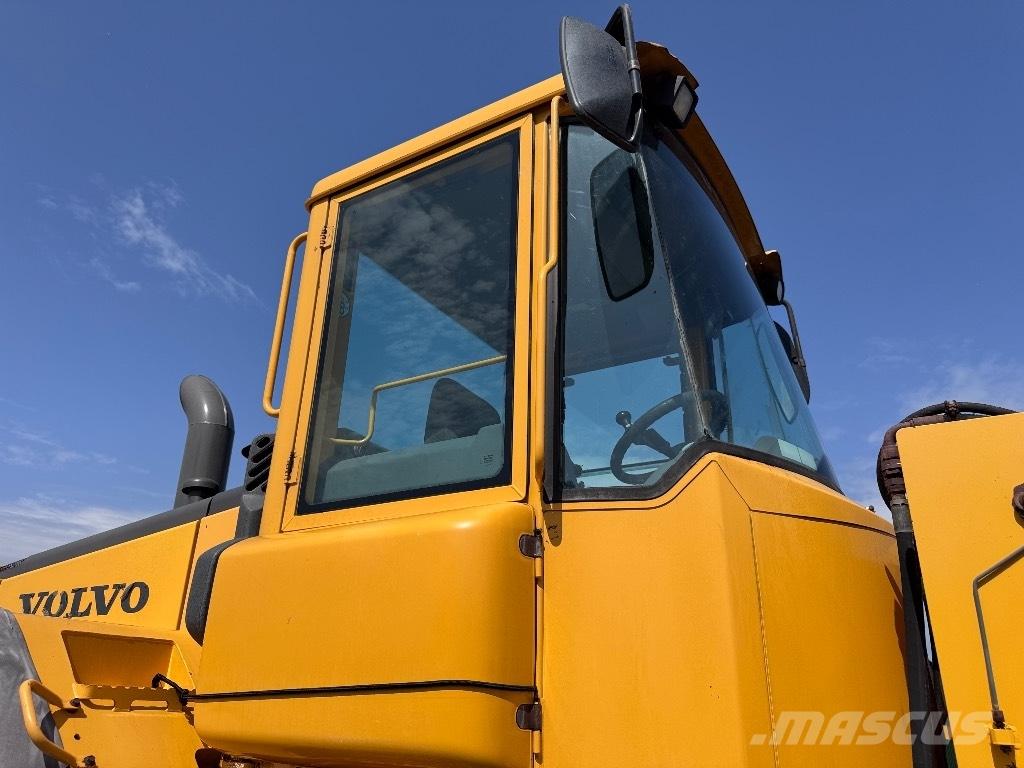 Volvo L 120 E ホイールローダー・タイヤショベル