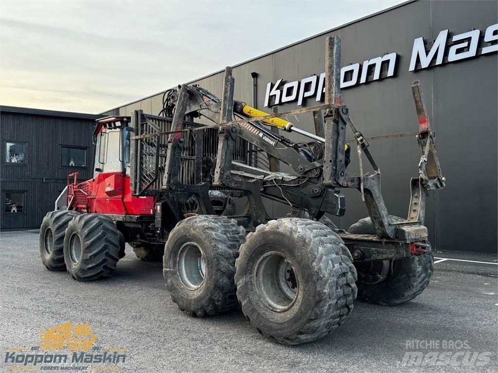 Valmet 890.3 フォワーダー
