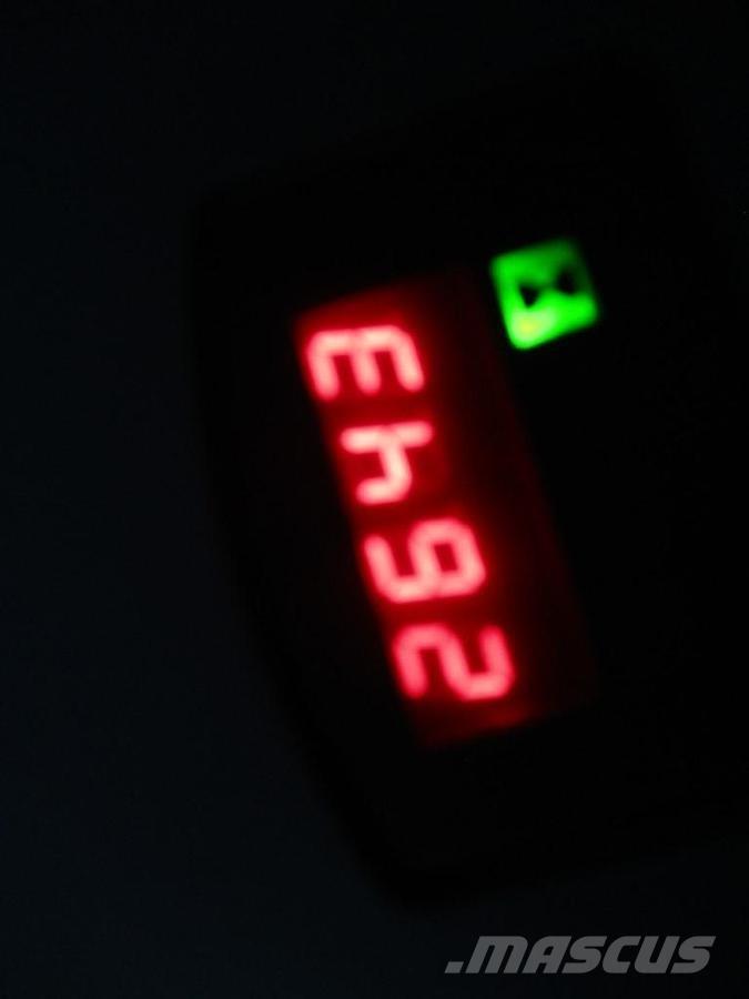 BT SPE125 ローリフトとプラットフォーム