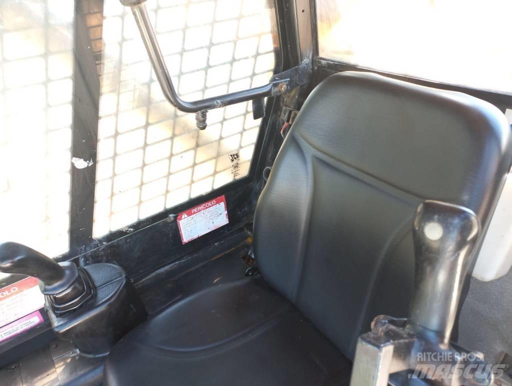 JCB 1110 T スキッドステアローダー