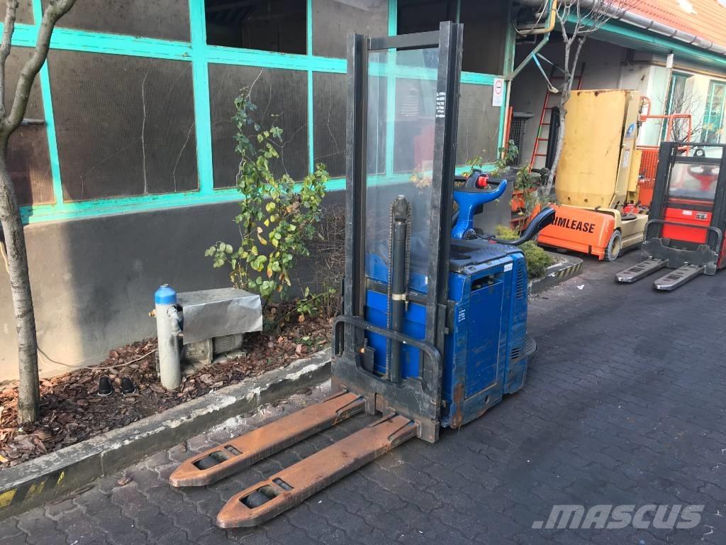 Linde L12LAP V-3140 自走式スタッカー