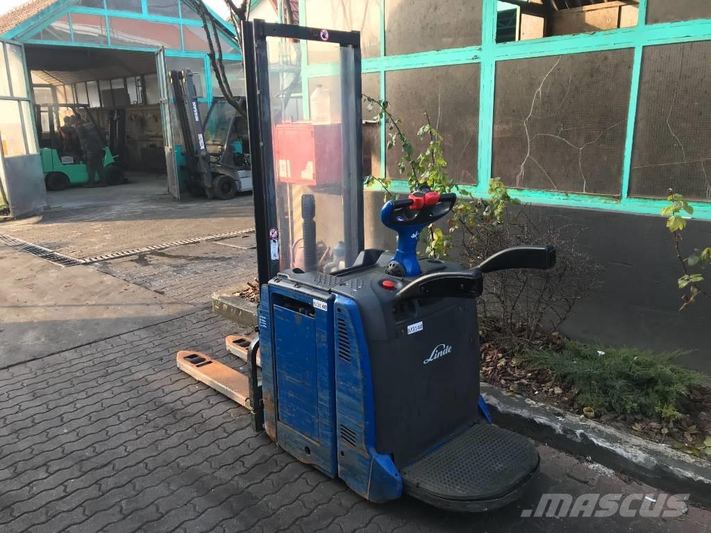 Linde L12LAP V-3140 自走式スタッカー
