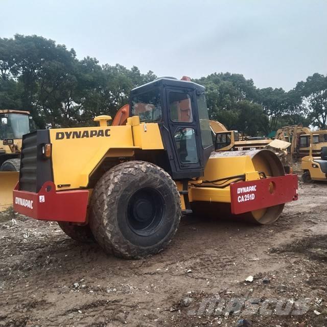 Dynapac CA 25 D 振動ローラ
