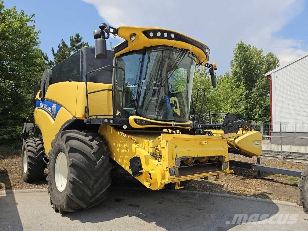 New Holland CX8.70 コンバイン