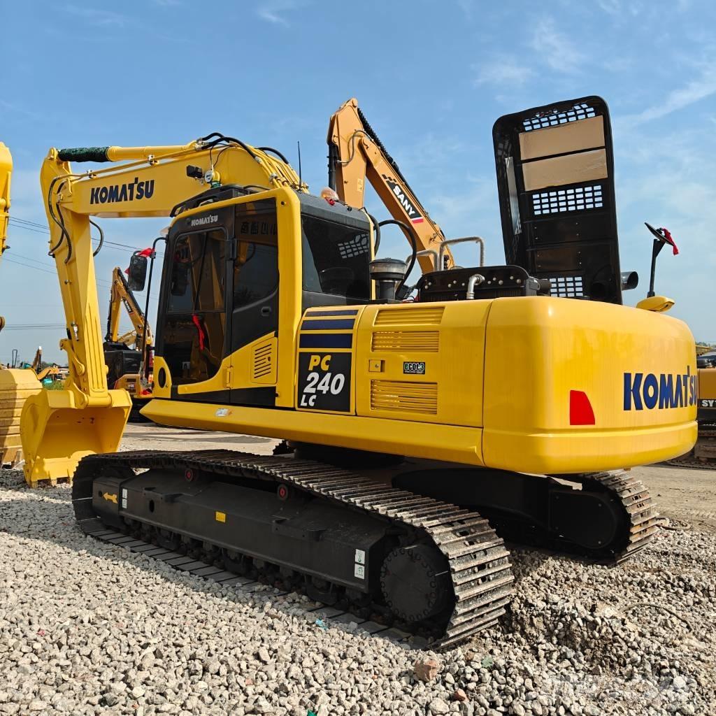 Komatsu 240LC-8 大型油圧ショベル12t以上（パワーショベル・ユンボ）