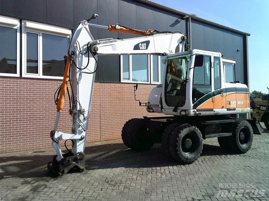 CAT M313D ホイール式油圧ショベル（パワーショベル・ユンボ・バックホー）