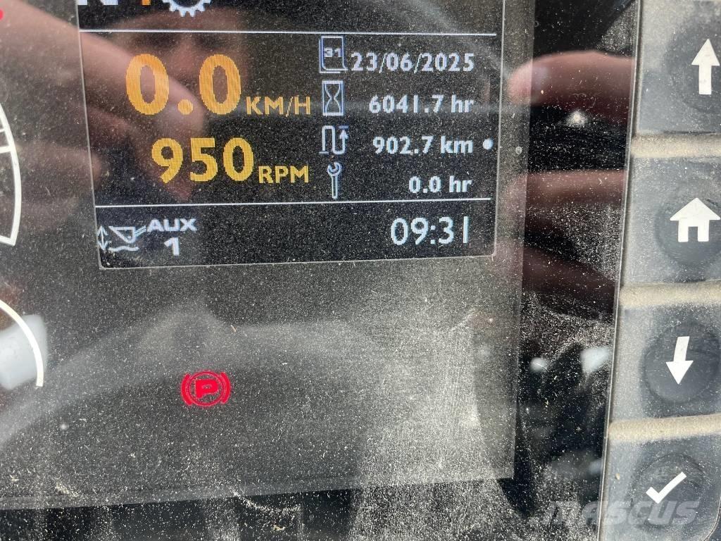 JCB TM 320 S テレスコーピックハンドラー