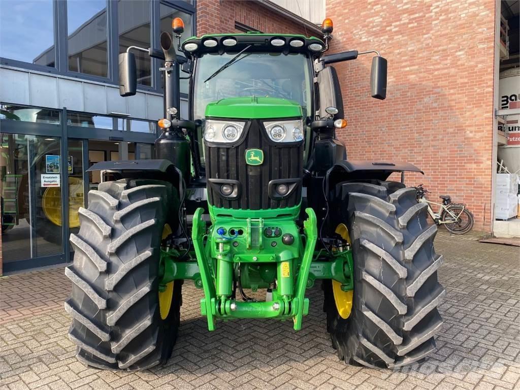 John Deere 6230R トラクター