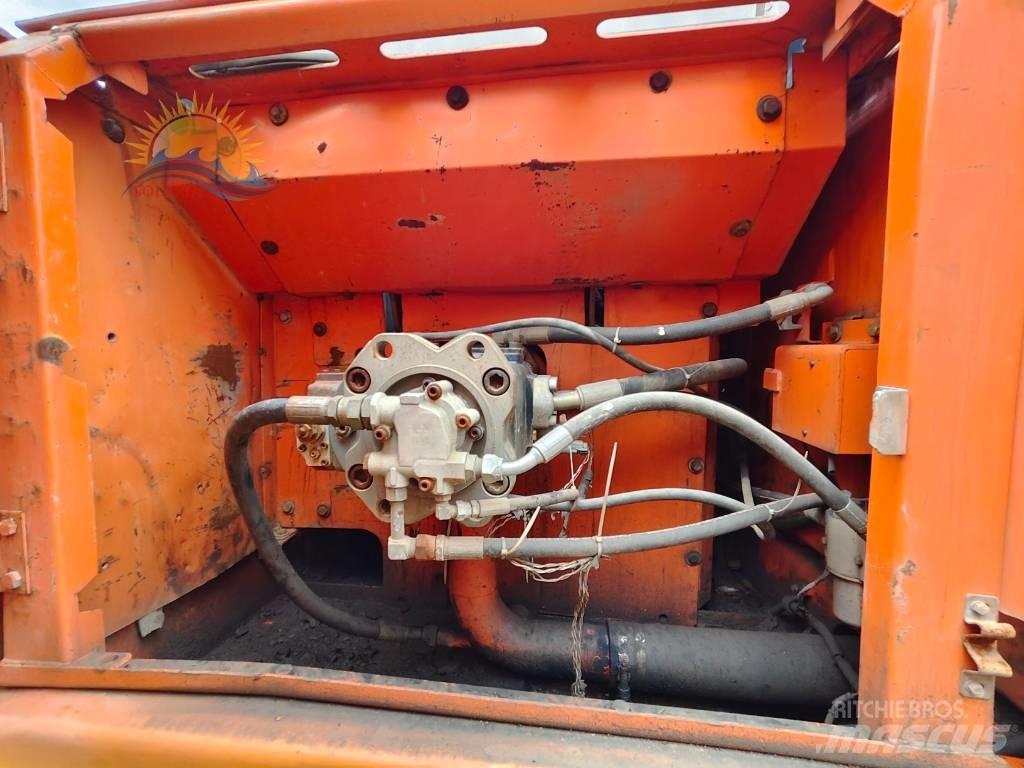Doosan DX 300 LC 大型油圧ショベル12t以上（パワーショベル・ユンボ）