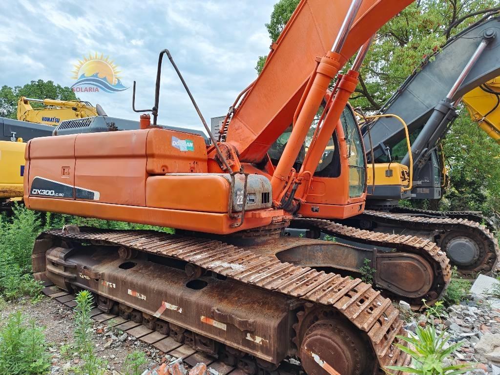 Doosan DX 300 LC 大型油圧ショベル12t以上（パワーショベル・ユンボ）