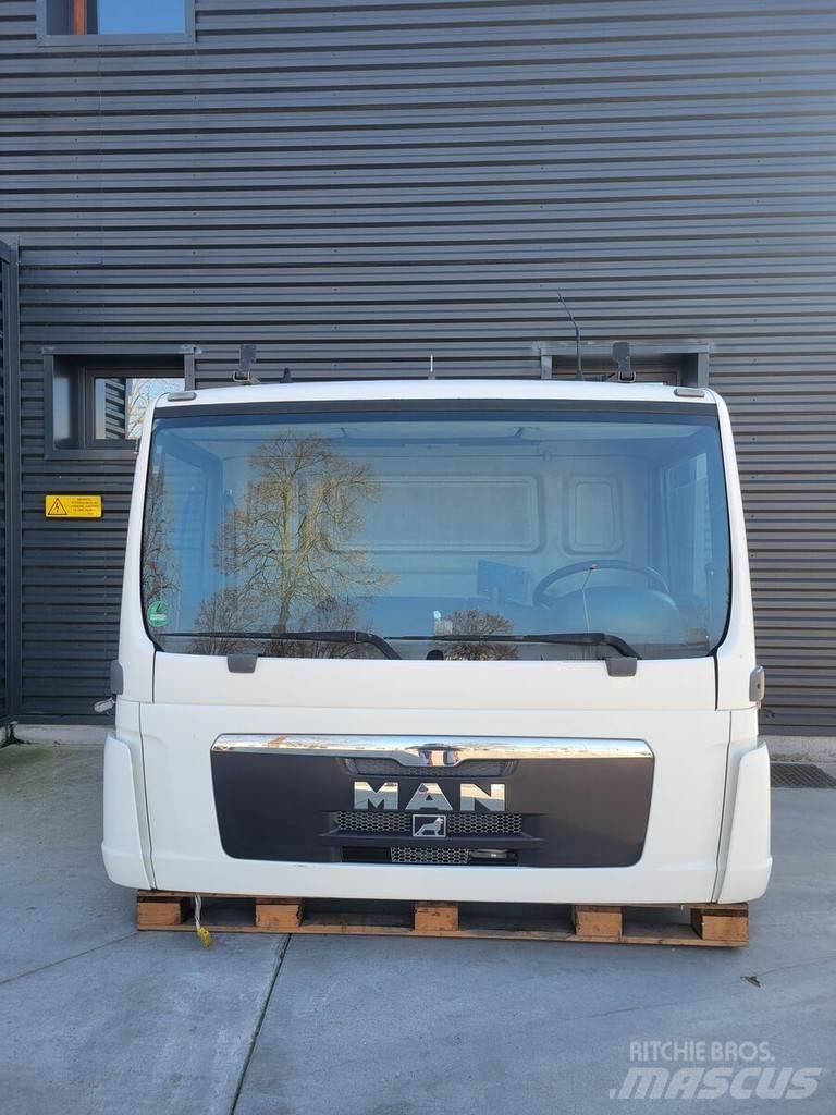 MAN TGM - Day cab キャビン及び内装