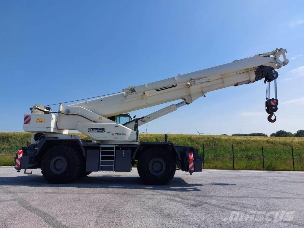 Terex RT100 ラフテレーンクレーン
