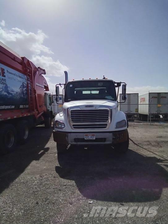 Freightliner M2 ケーブルリフト着脱式トラック