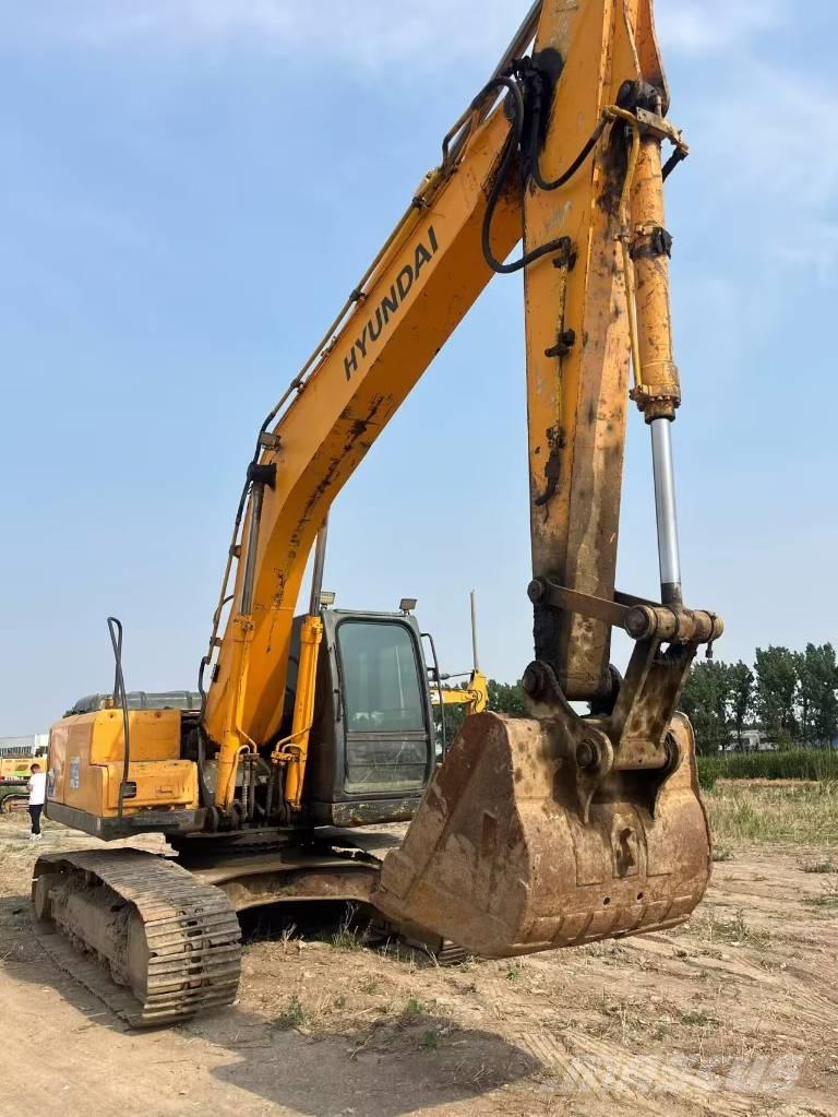 Hyundai Robex 215-7 大型油圧ショベル12t以上（パワーショベル・ユンボ）