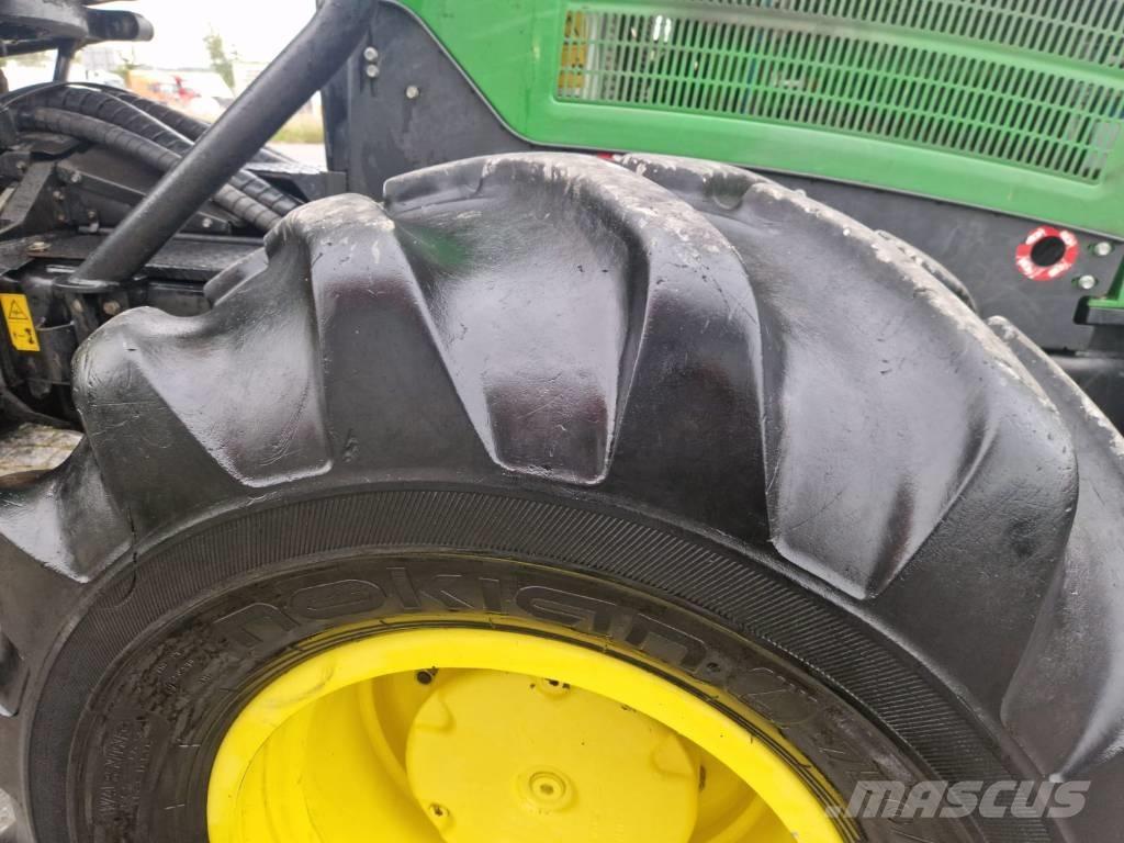 John Deere 1070 E ハーベスター