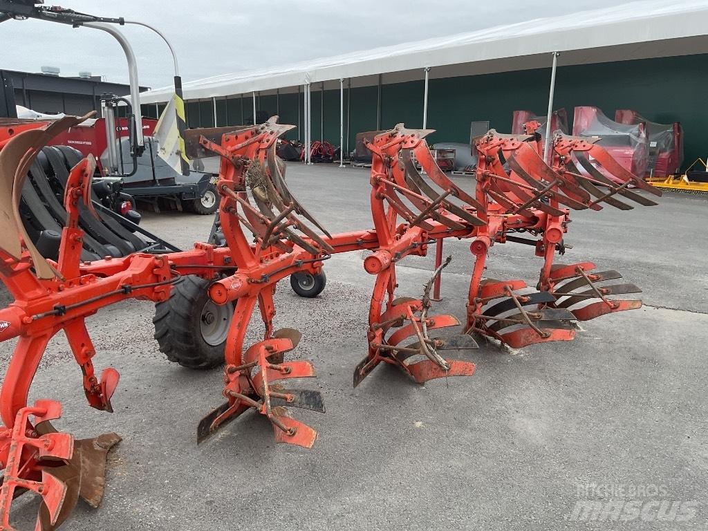 Kuhn Varimaster 122 リバーシブルプラウ