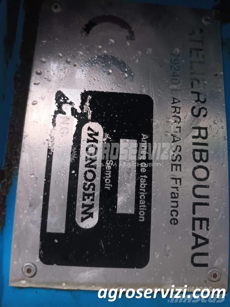 Monosem NG PLUS 3 種蒔き機械