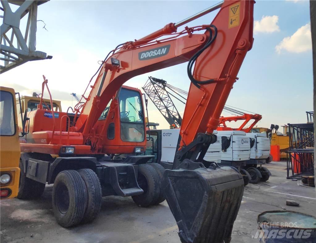 Doosan DH 150 W-7 ホイール式油圧ショベル（パワーショベル・ユンボ・バックホー）