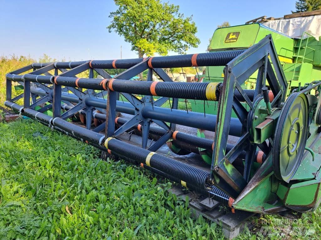 John Deere 1174 コンバイン