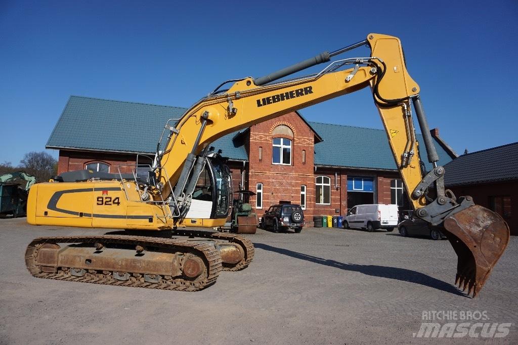 Liebherr R 924 LC 大型油圧ショベル12t以上（パワーショベル・ユンボ）