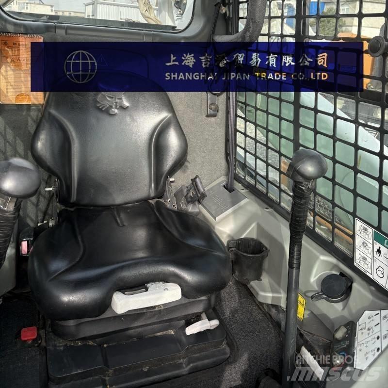 Bobcat T 770 スキッドステアローダー