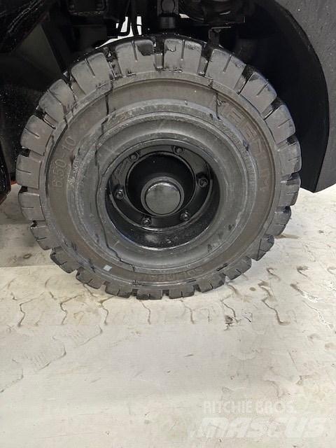 Toyota 52-8 FDF 30 ディーゼル・軽油