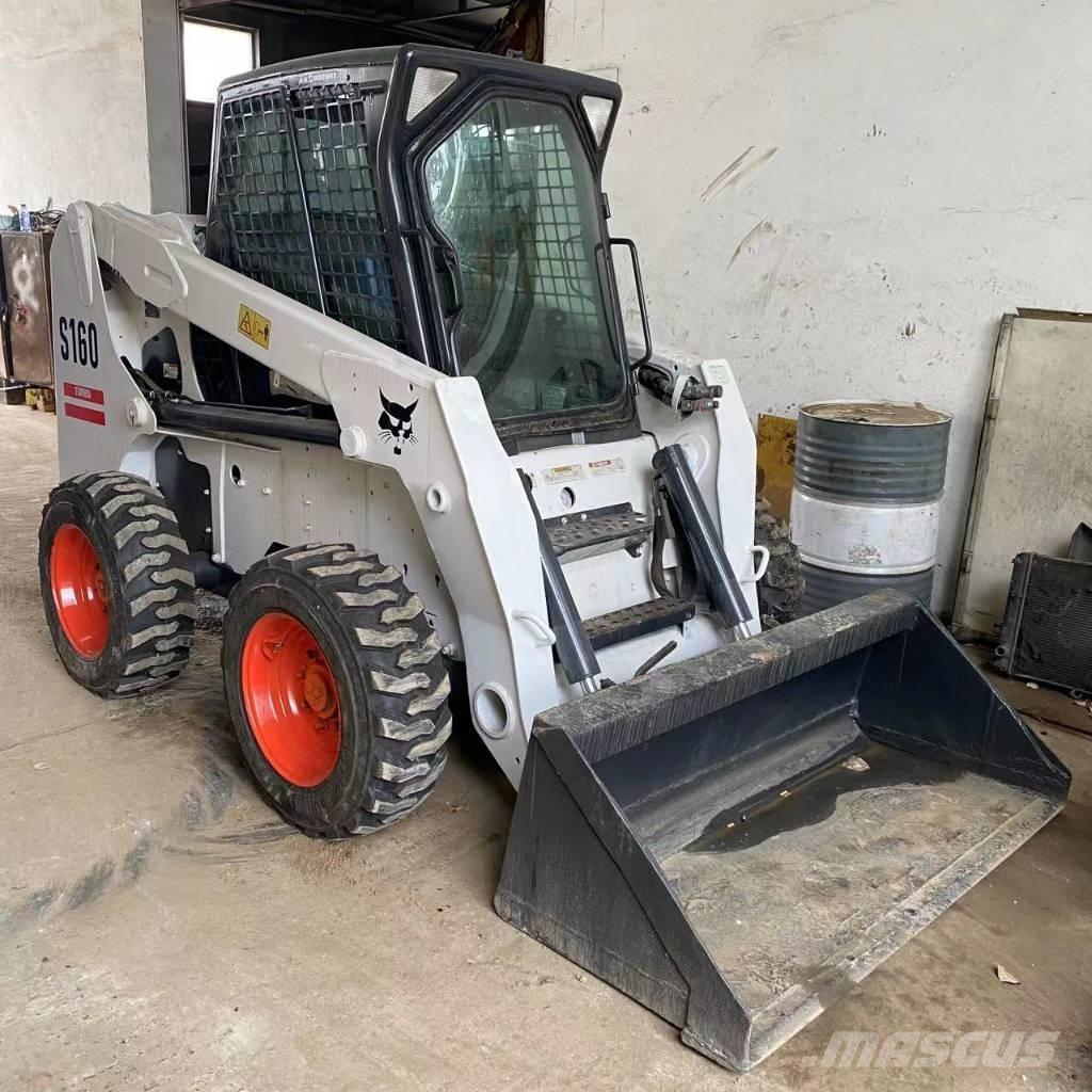 Bobcat S 160 スキッドステアローダー