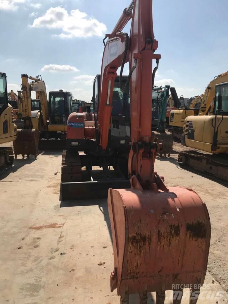 Doosan dx60 大型油圧ショベル12t以上（パワーショベル・ユンボ）