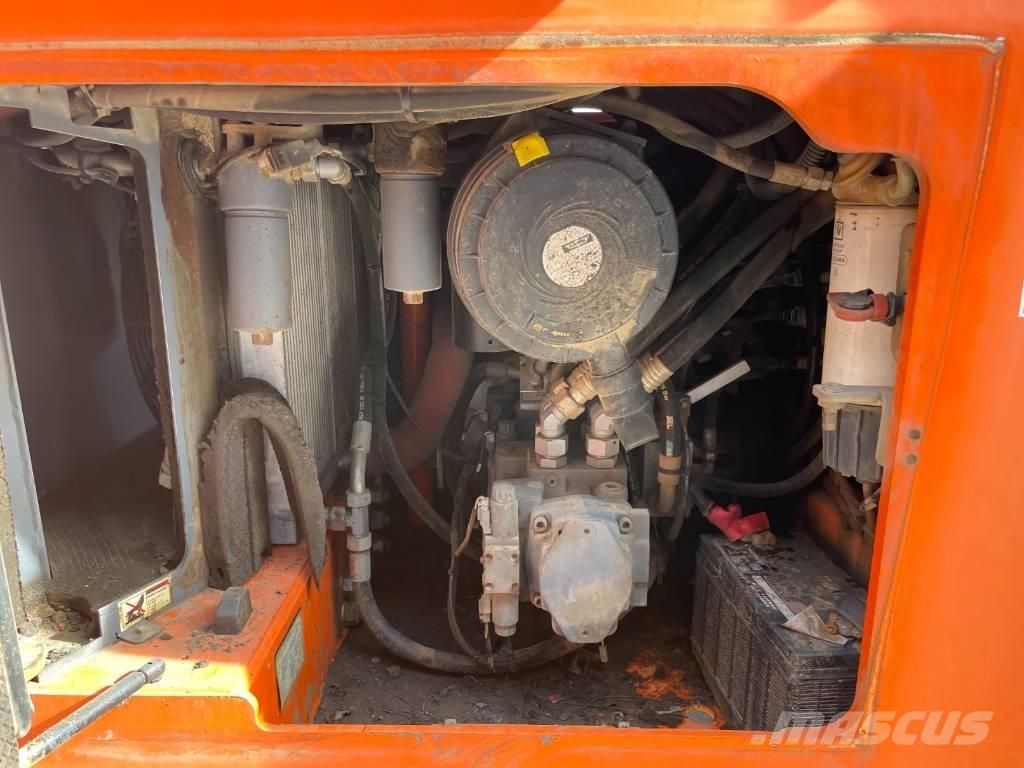 Hamm HD+ 140 VV-HV タンデムローラ