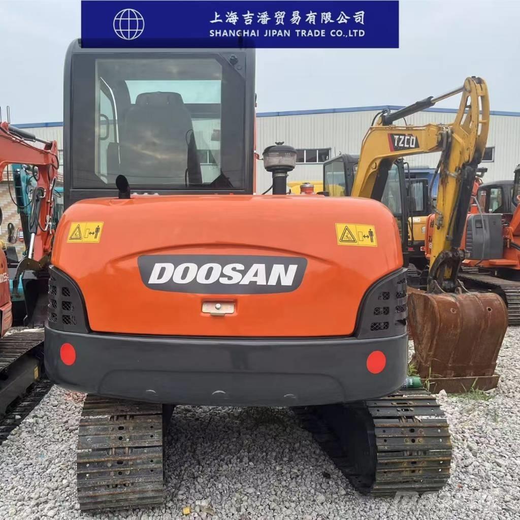 Doosan DH 60 ミニ油圧ショベル 7t以下（ミニユンボ・ミニディガー）
