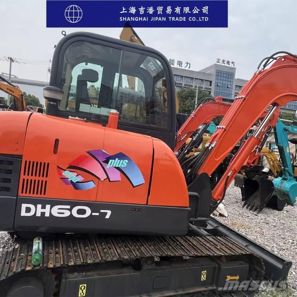 Doosan DH 60 ミニ油圧ショベル 7t以下（ミニユンボ・ミニディガー）