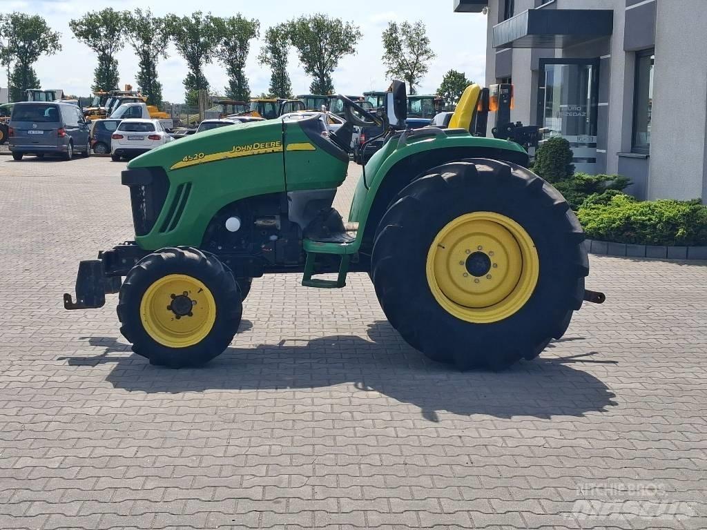 John Deere 4520 トラクター